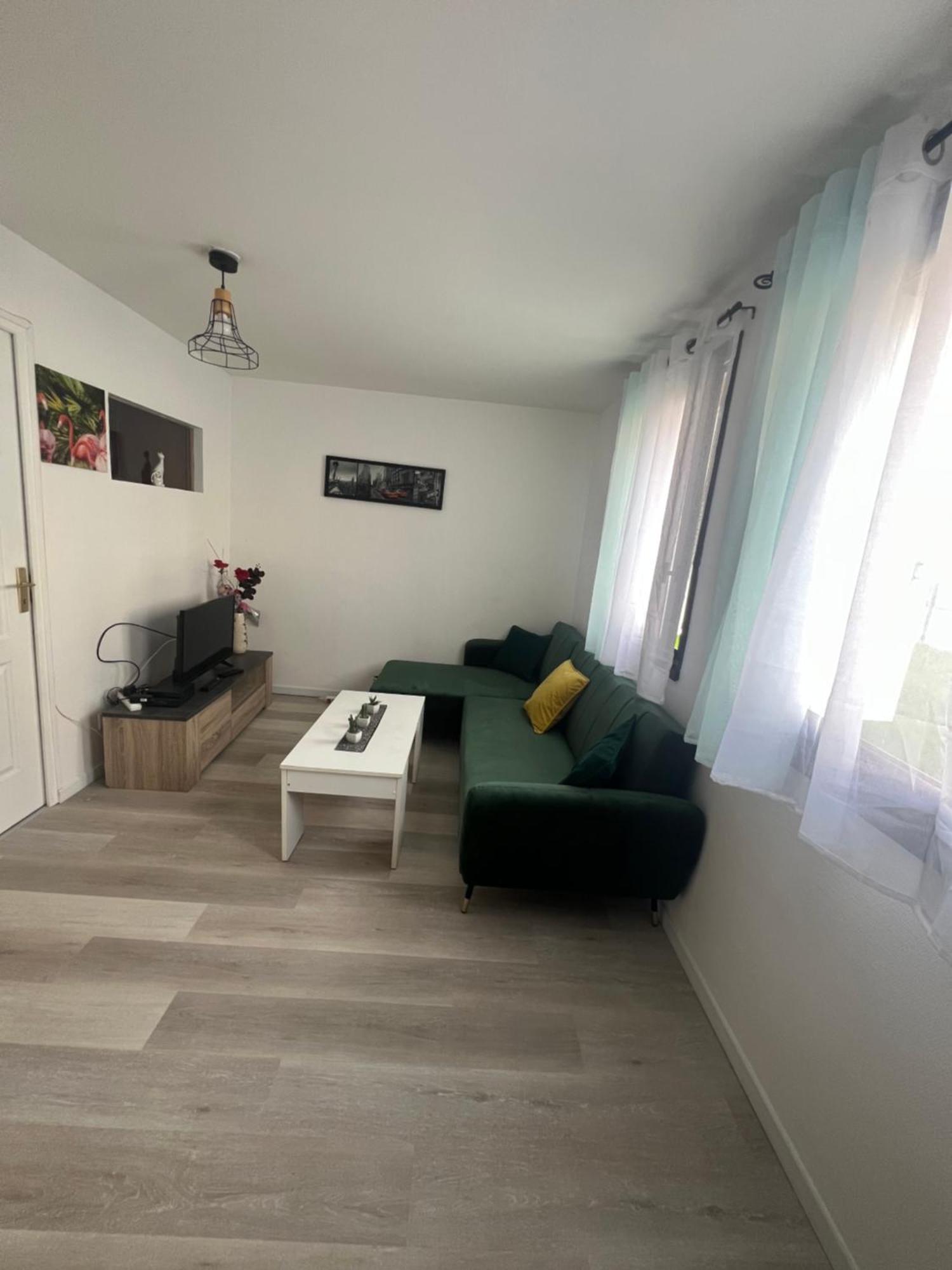 studio de la gare Vesoul Esterno foto